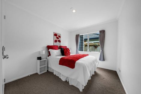 Photo of property in 24 Espalier Drive, Henderson, Auckland, 0612