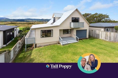 Photo of property in 46 Golf Road, Paraparaumu Beach, Paraparaumu, 5032