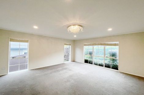 Photo of property in 9 Lucca Crescent, Flat Bush, Auckland, 2019