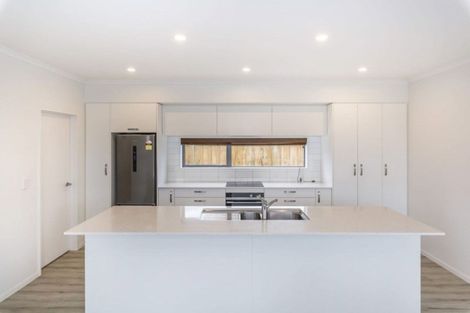 Photo of property in 33 William Dawson Crescent, Wigram, Christchurch, 8025