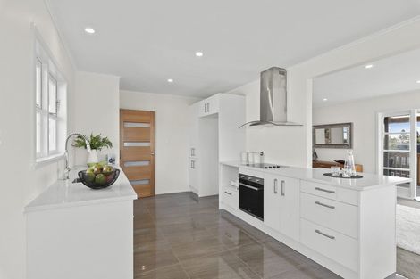 Photo of property in 1/57 Coronation Road, Hillcrest, Auckland, 0627