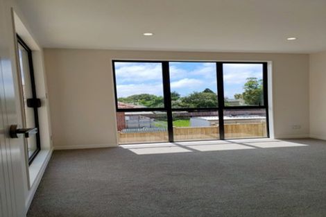 Photo of property in 5/21 Humphrey Kemp Avenue, Henderson, Auckland, 0612