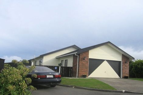 Photo of property in 12 Lemonwood Grove, Maungaraki, Lower Hutt, 5010