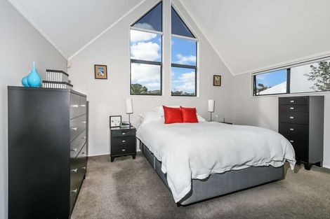Photo of property in 2/8 Marua Road, Ellerslie, Auckland, 1051