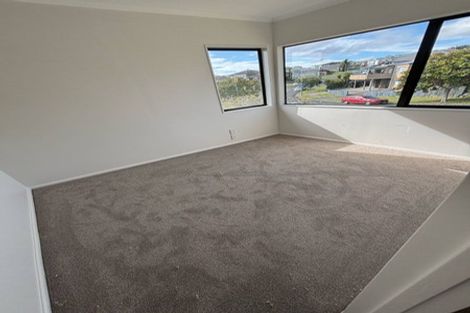 Photo of property in 14 Arrowsmith Drive, Clover Park, Auckland, 2019