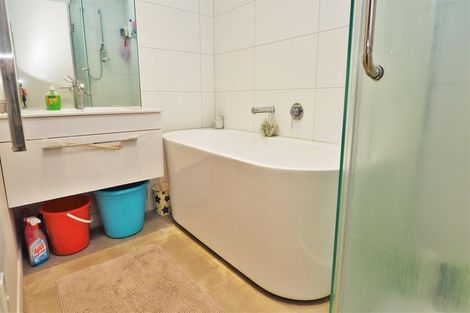 Photo of property in 13 Kaihua Terrace, Mangere Bridge, Auckland, 2022