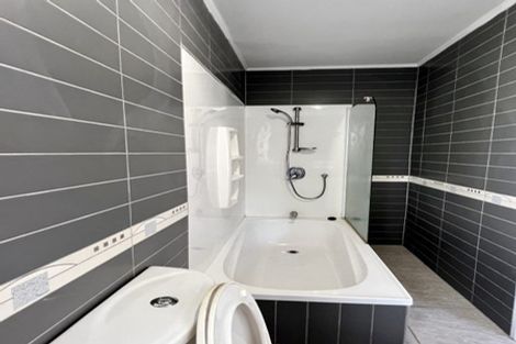 Photo of property in 31 Lyren Place, Half Moon Bay, Auckland, 2012