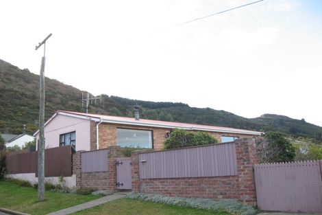 Photo of property in 30 Taupo Street, Ravensbourne, Dunedin, 9022