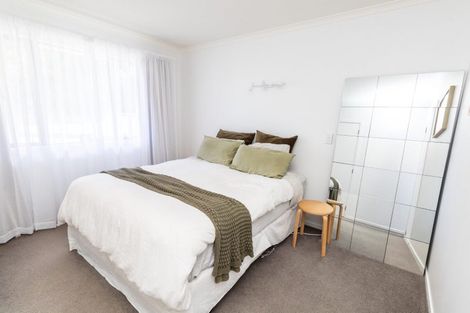 Photo of property in 2a Downing Street, Crofton Downs, Wellington, 6035