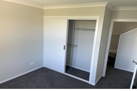 Photo of property in 20c Chetwode Grove, Newlands, Wellington, 6037