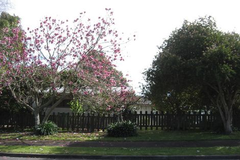 Photo of property in 2 Dingadee Street, Welcome Bay, Tauranga, 3112