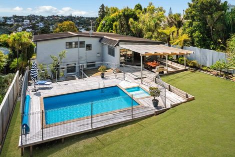 Photo of property in 14 Acacia Road, Torbay, Auckland, 0632