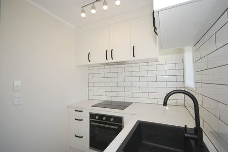 Photo of property in 8/644 Pakuranga Road, Howick, Auckland, 2010