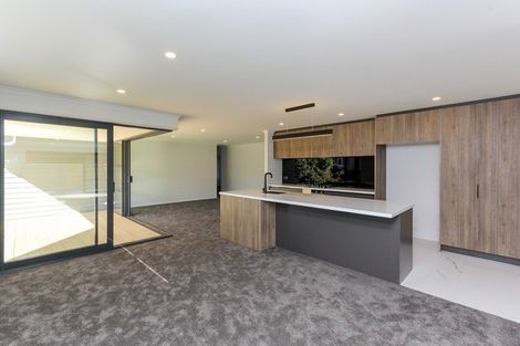 Photo of property in 5 Mackillop Way, Brooklands, New Plymouth, 4310