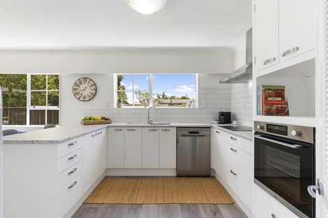 Photo of property in 75a Sunnybrae Road, Hillcrest, Auckland, 0627