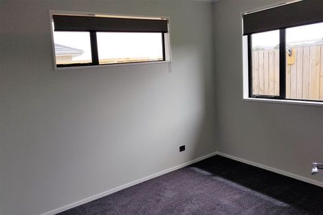 Photo of property in 28 Powhaitere Road, One Tree Point, 0118