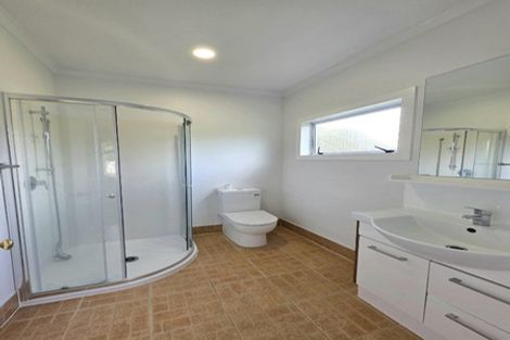 Photo of property in 10 Hillcrest Grove, Hillpark, Auckland, 2102
