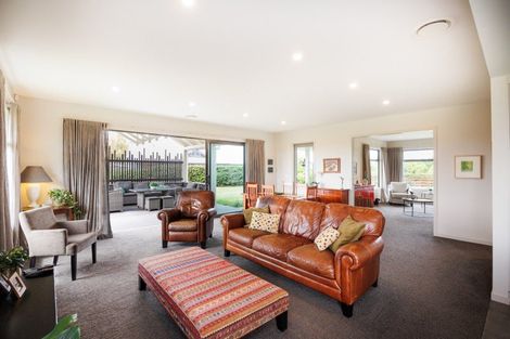 Photo of property in 20 Loveston Lane, Kelvin Grove, Palmerston North, 4470