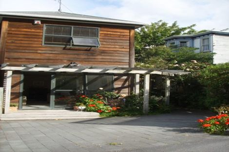 Photo of property in 1/2 Malcolm Lane, Thorndon, Wellington, 6011