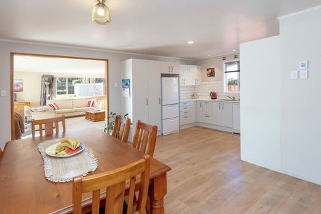 Photo of property in 69 Lewisham Street, Highland Park, Auckland, 2010