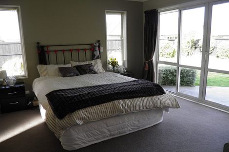 Photo of property in 10 Robinia Mews, Rangiora, 7400