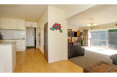 Photo of property in 1/19 Mcdowell Crescent, Hillcrest, Auckland, 0627