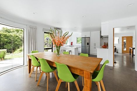 Photo of property in 4 Tauroa Valley, Havelock North, 4130