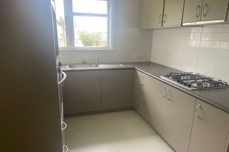 Photo of property in 30 Roberts Avenue, Bayswater, Auckland, 0622