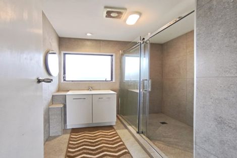 Photo of property in 2/16 Rice Crescent, Papakura, 2110