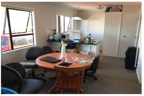 Photo of property in 19 Southview Place, Wattle Downs, Auckland, 2102