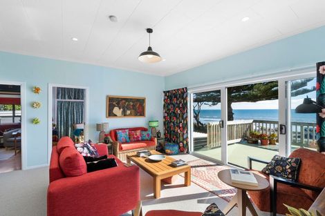 Photo of property in 136 The Parade, Paekakariki, 5034