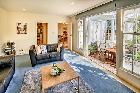 Photo of property in 2 Hautana Square, Woburn, Lower Hutt, 5010