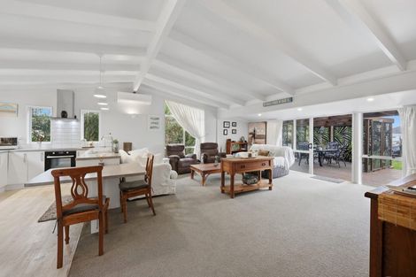 Photo of property in 100 Torkar Road, Clarks Beach, 2122