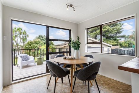 Photo of property in 111 Sandspit Road, Waiuku, 2123