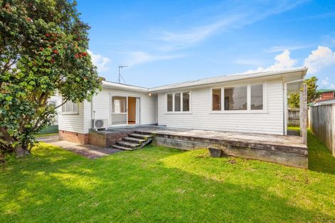 Photo of property in 20 Stokes Avenue, Te Atatu Peninsula, Auckland, 0610
