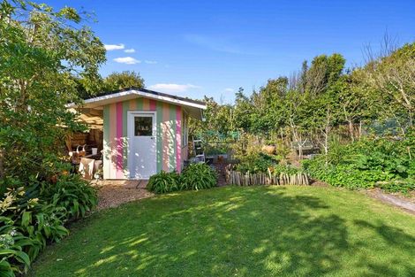 Photo of property in 7 Kawau Grove, Waikanae Beach, Waikanae, 5036