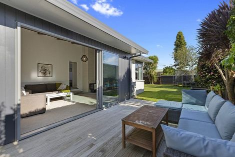 Photo of property in 8 Cooper Place, Chedworth, Hamilton, 3210