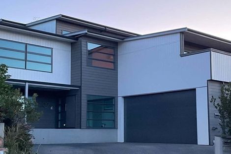 Photo of property in 16 Charlotte Way, Raumati South, Paraparaumu, 5032