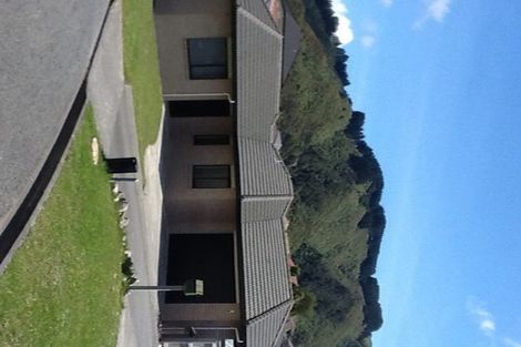 Photo of property in 3 Percy Kinsman Crescent, Riverstone Terraces, Upper Hutt, 5018