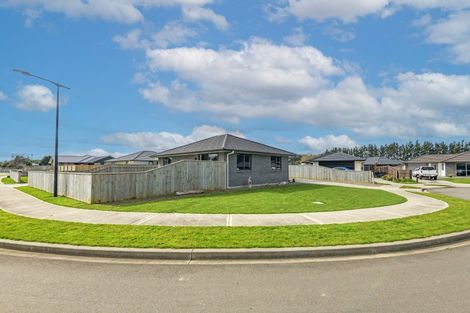 Photo of property in 27 Oldfield Lane, Marton, 4710