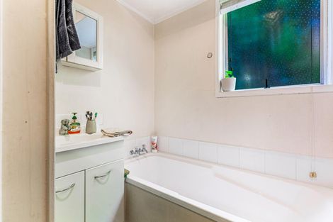 Photo of property in 10 Skyla Place, Massey, Auckland, 0614