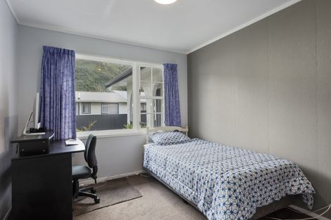 Photo of property in 11 Gemstone Drive, Birchville, Upper Hutt, 5018