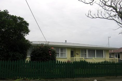 Photo of property in 38 Peters Avenue, Cloverlea, Palmerston North, 4412