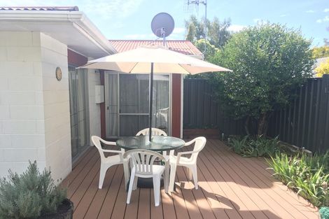 Photo of property in 2/34 Te Aute Road, Havelock North, 4130