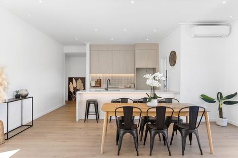 Photo of property in 16 Ian Hopper Way, Pauanui, 3579