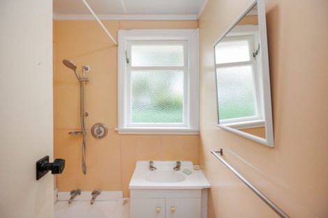 Photo of property in 1 Wakefield Street, Awapuni, Palmerston North, 4412