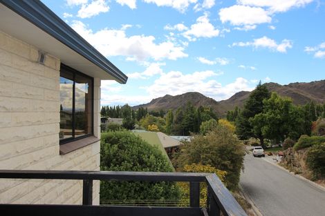 Photo of property in 4g Old Bridge Road, Bridge Hill, Alexandra, 9320