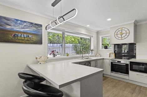 Photo of property in 118 Milton Terrace, Picton, 7220