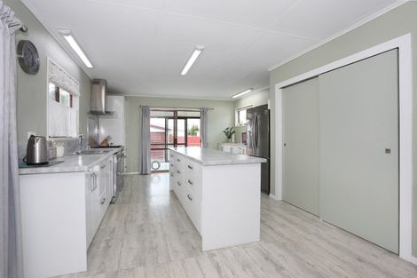 Photo of property in 35 Churchill Avenue, Feilding, 4702