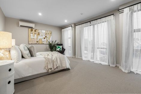 Photo of property in 102 Bassett Road, Remuera, Auckland, 1050